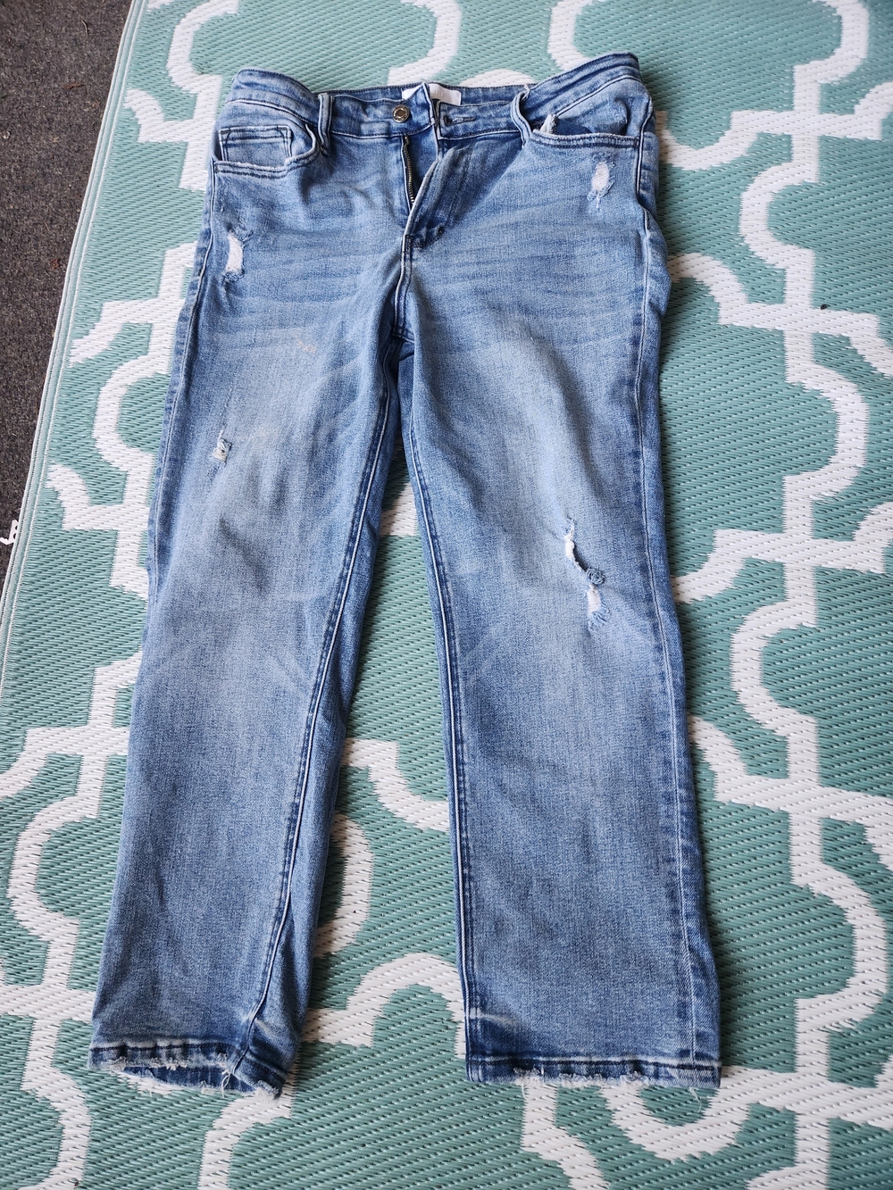 Light Wash Straight-Leg Jeans for Women